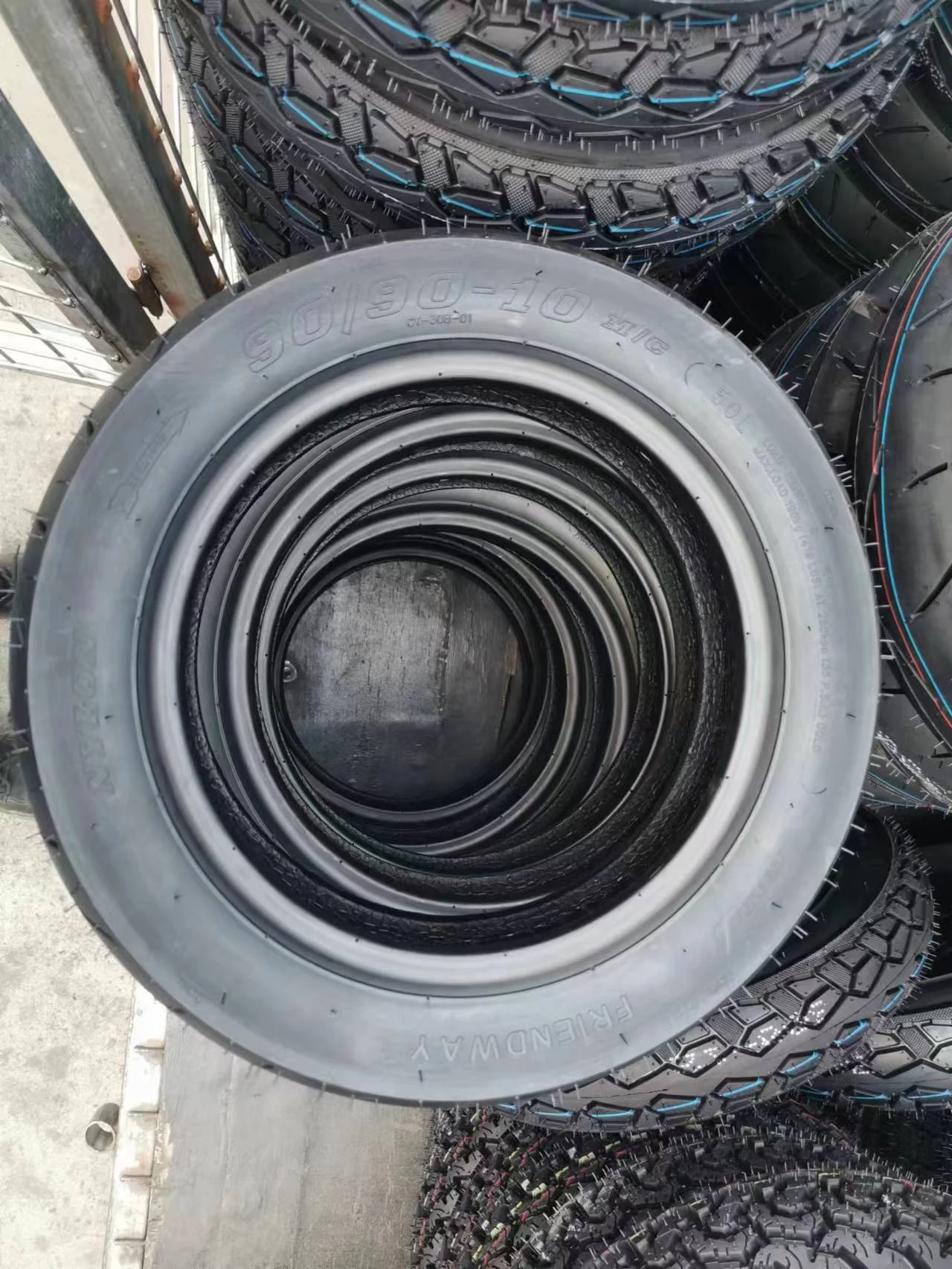 Guía de compra de neumáticos de moto: Precios y características — Fabricante en China y Venta al por Mayor