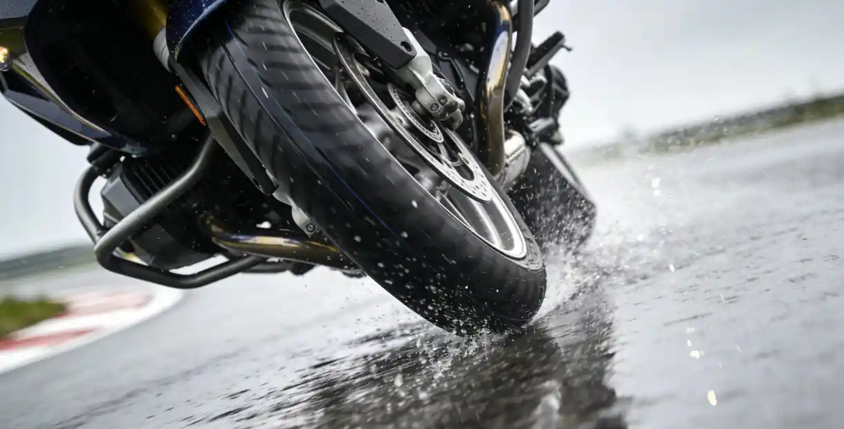 Sport Touring Motorcycle Tires: Unrivaled Safety & Thrills
